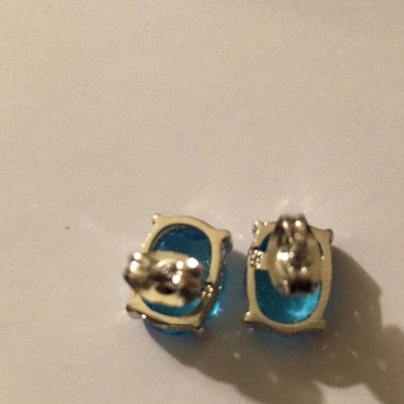 Luxurious 2ct Blue Topaz 925 Sterling Silver Oval Stud Handmade Earrings - Picture 7 of 10